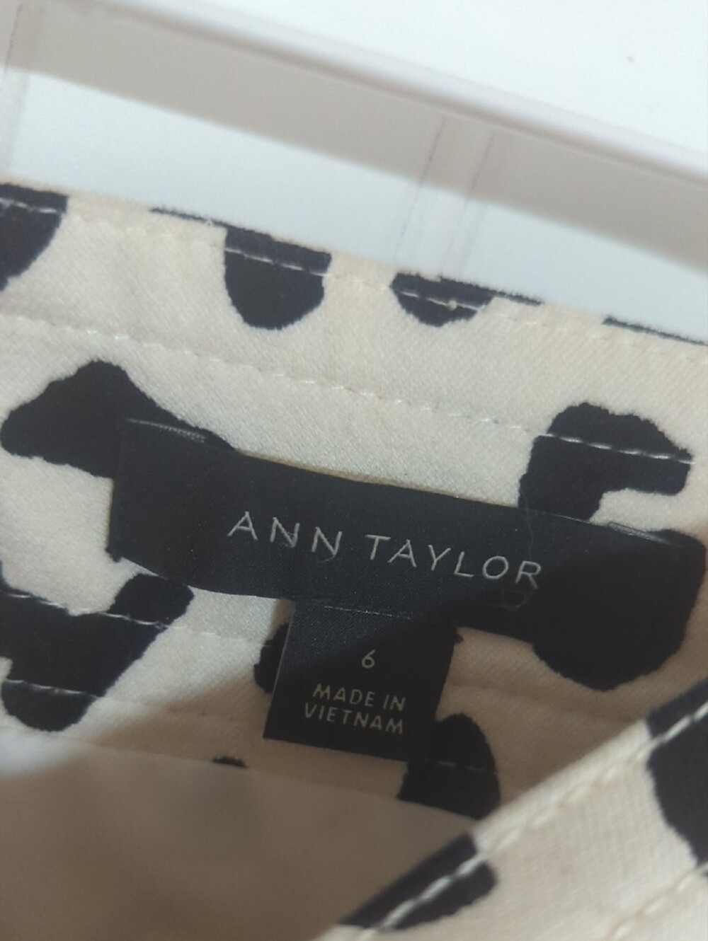Ann Taylor Black and Cream Leopard Pencil Skirt - Picture 2 of 6